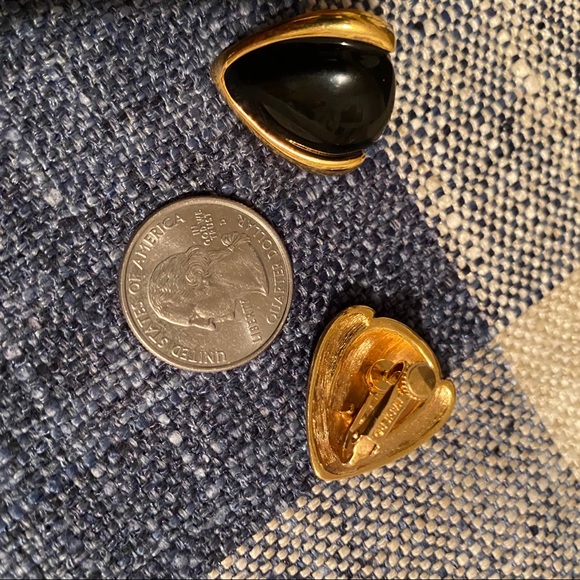 Vintage Napier Black & Gold Clip On Earrings - Picture 7 of 7